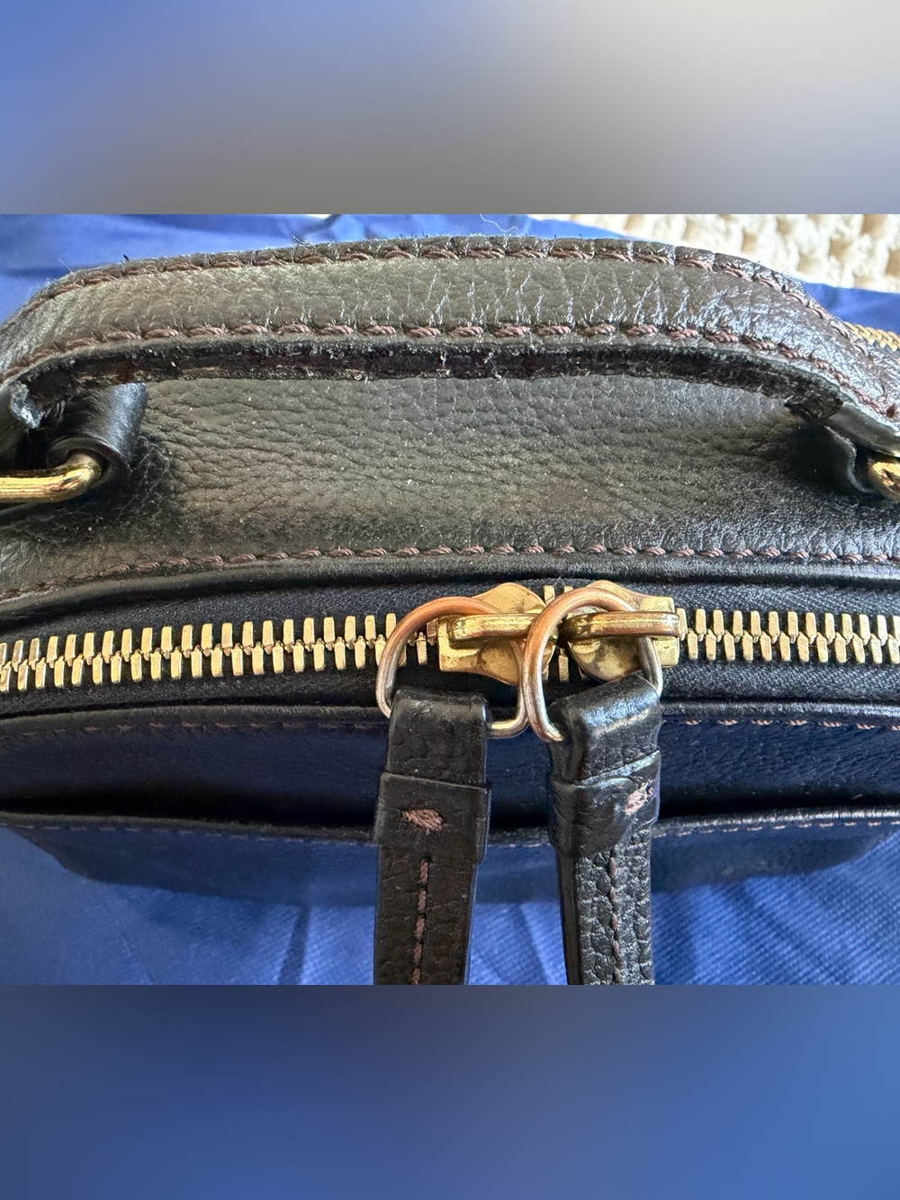 Dooney & Bourke Belvedere Black Leather Crossbody Bag with Gold Hardware - Picture 9 of 10